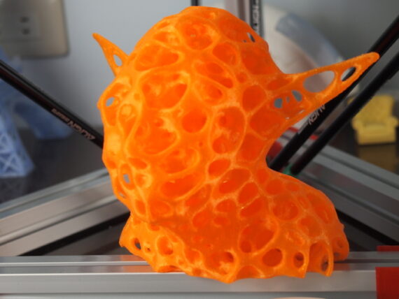 3d-printed-3D-Voronoi-yoda-by-dizingof-1