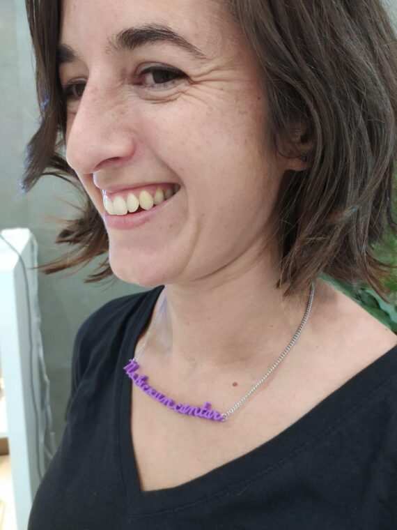 Collar No Bico BACK2