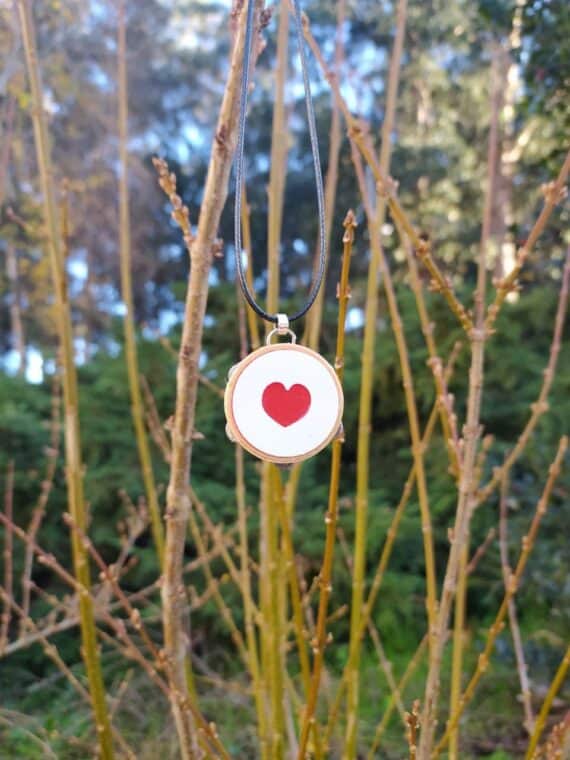 Collar Pandereta Corazon Rojo BACK1