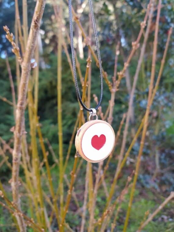 Colar Pandeireta Corazon Vermello BACK2