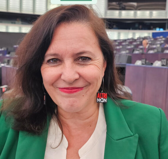 BRINCOS ALTRI NON_FRONT_MODELO_ANA MIRANDA